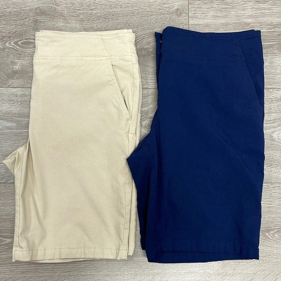 Izod Golf Stretch Shorts Bundle of Two Pairs Navy and Tan Size 10 - Picture 1 of 16